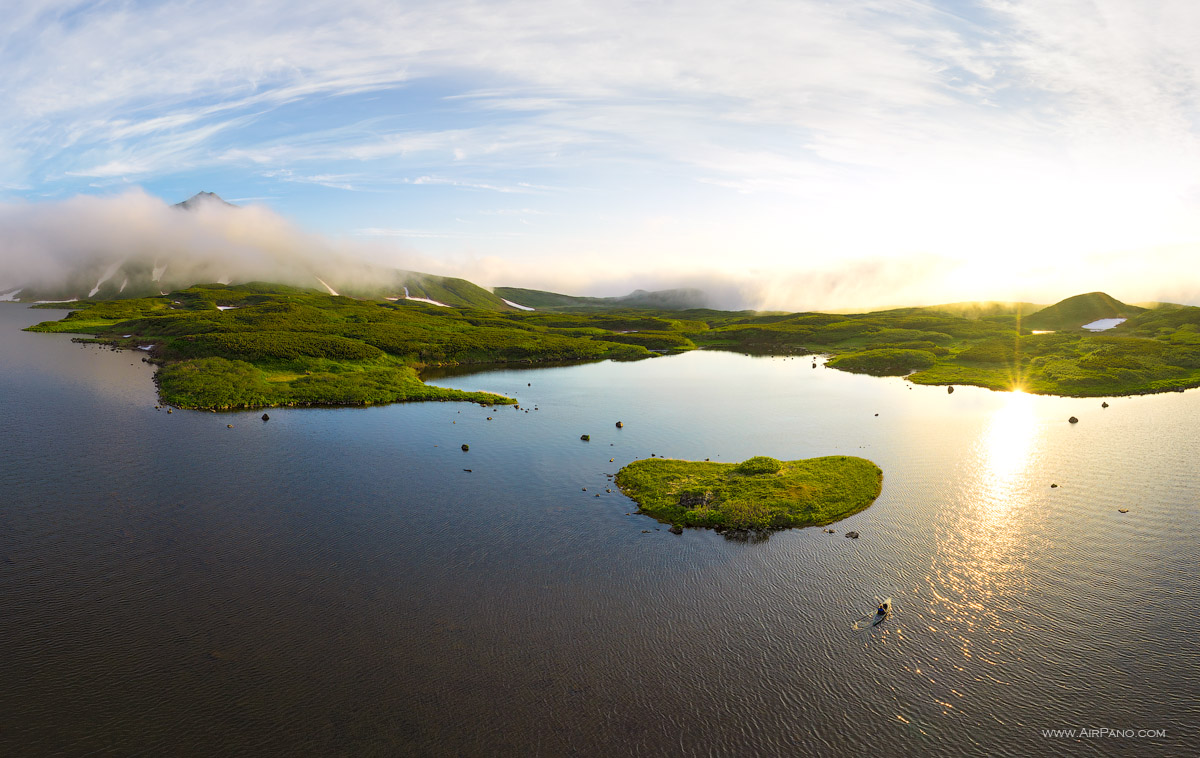 Kambalnoye Lake (Камбальное озеро)